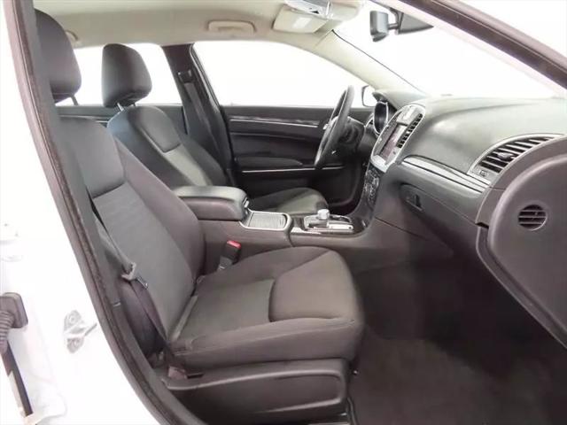 2022 Chrysler 300 Touring