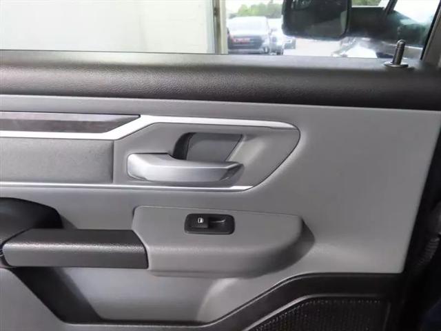2023 Ram 1500 Big Horn Crew Cab 4x4 5'7" Box