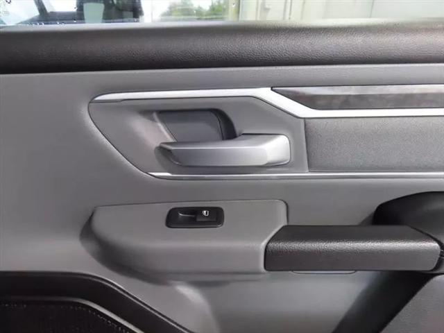 2023 Ram 1500 Big Horn Crew Cab 4x4 5'7" Box
