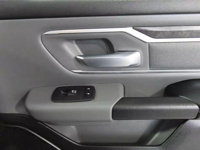 2023 Ram 1500 Big Horn Crew Cab 4x4 5'7" Box
