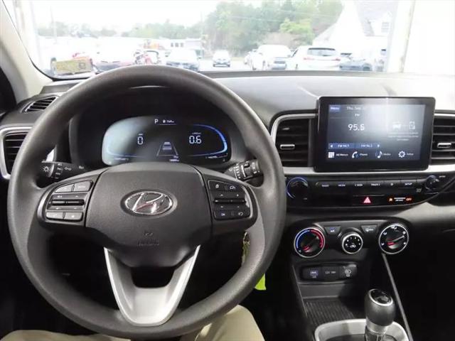 2024 Hyundai Venue SE