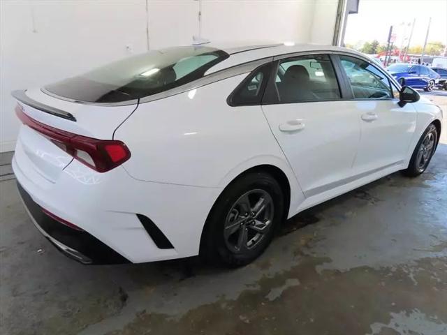 2022 Kia K5 LXS