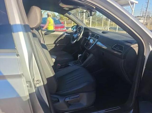 2022 Volkswagen Tiguan 2.0T SE R-Line Black