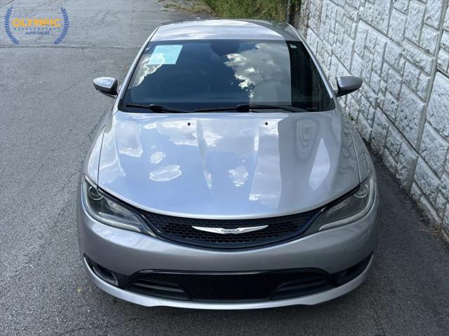 2016 Chrysler 200 S