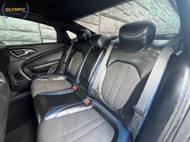 2016 Chrysler 200 S
