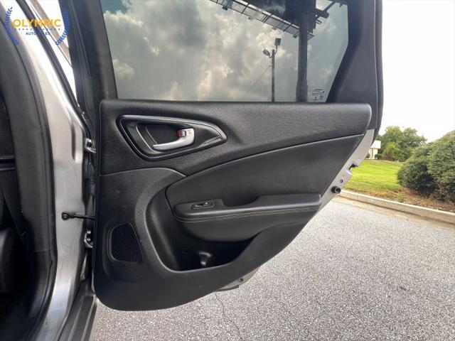 2016 Chrysler 200 S