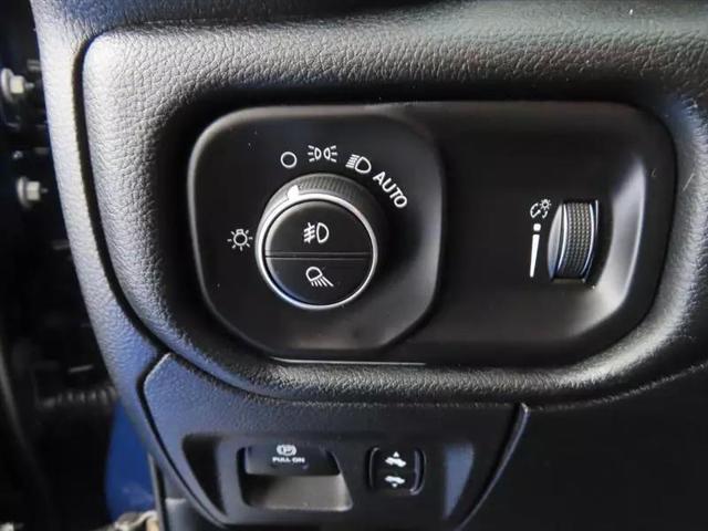 2020 Ram 1500 Big Horn Crew Cab 4x4 5'7" Box