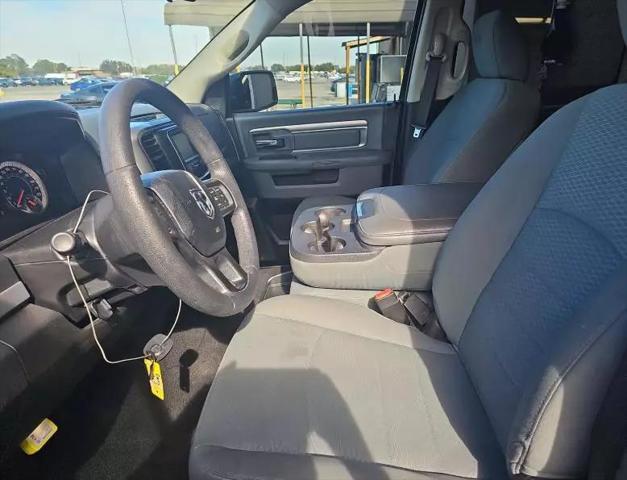 2019 Ram 1500 Classic SLT Crew Cab 4x2 6'4" Box