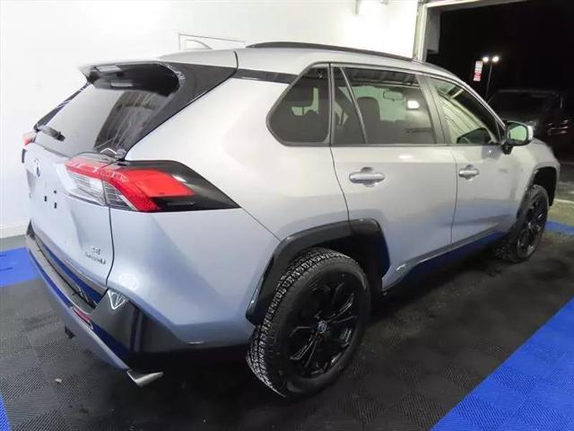2022 Toyota RAV4 Hybrid SE