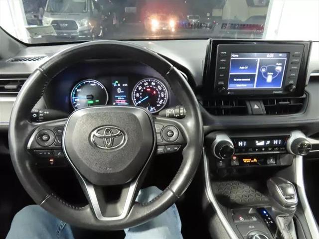 2022 Toyota RAV4 Hybrid SE