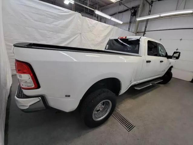2024 Ram 3500 Big Horn Crew Cab 4x4 8' Box