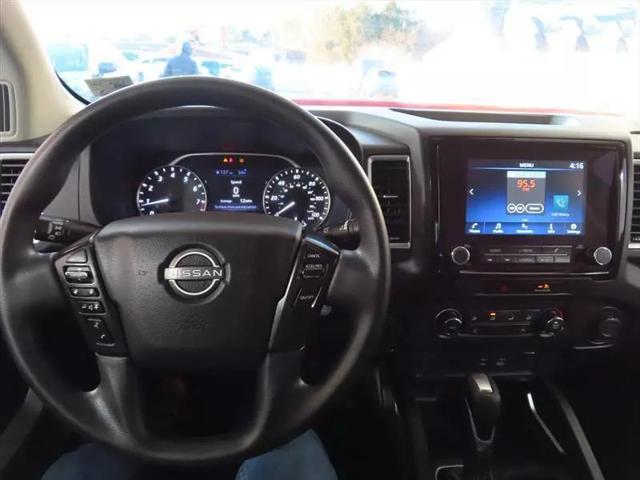 2022 Nissan Frontier Crew Cab SV 4x2