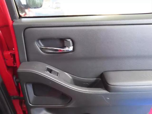 2022 Nissan Frontier Crew Cab SV 4x2