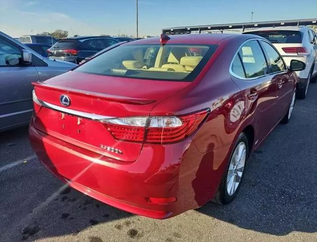 2015 Lexus ES 300h ES 300h Sedan 4D