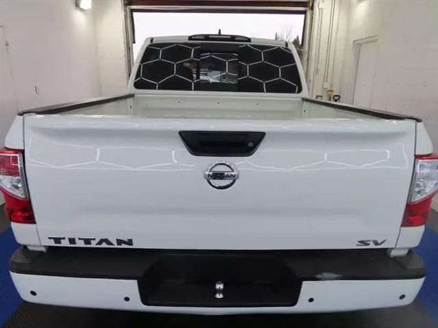 2022 Nissan Titan Crew Cab SV 4x2