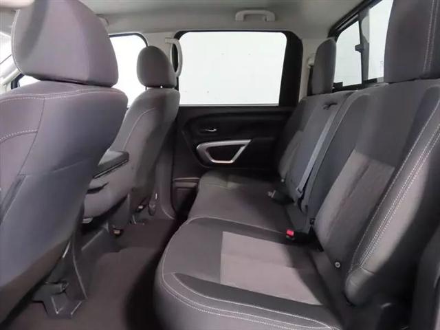 2022 Nissan Titan Crew Cab SV 4x2