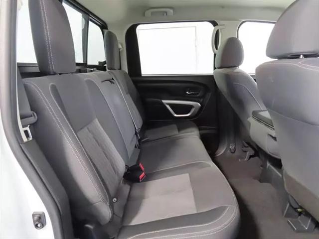 2022 Nissan Titan Crew Cab SV 4x2