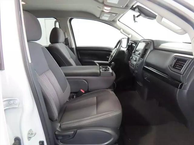 2022 Nissan Titan Crew Cab SV 4x2