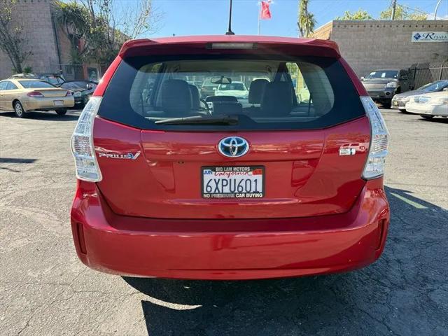 2012 Toyota Prius v Five