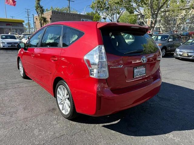2012 Toyota Prius v Five