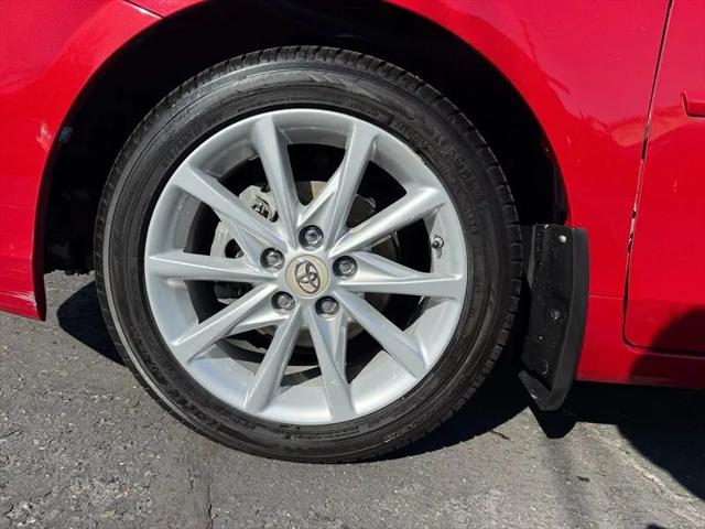 2012 Toyota Prius v Five
