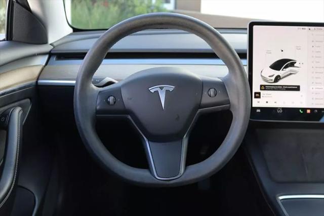 2021 Tesla Model 3 Standard Range Plus Rear-Wheel Drive