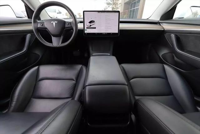 2021 Tesla Model 3 Standard Range Plus Rear-Wheel Drive
