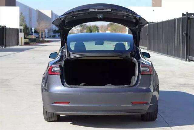 2022 Tesla Model 3 Long Range Dual Motor All-Wheel Drive
