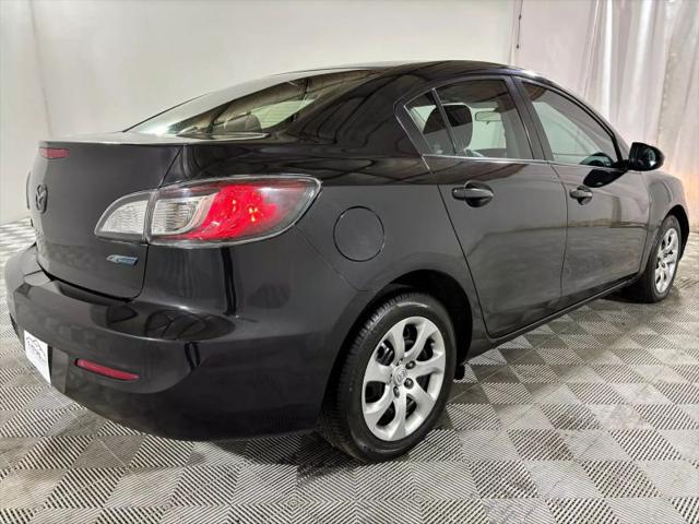 2013 Mazda Mazda3 i Sport