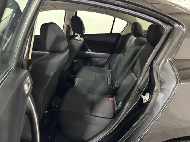2013 Mazda Mazda3 i Sport