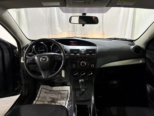 2013 Mazda Mazda3 i Sport