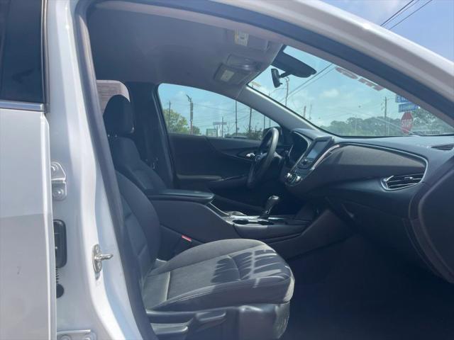 2017 Chevrolet Malibu 1LT