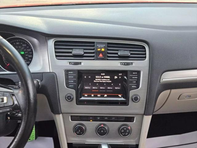 2015 Volkswagen Golf TSI S 4-Door