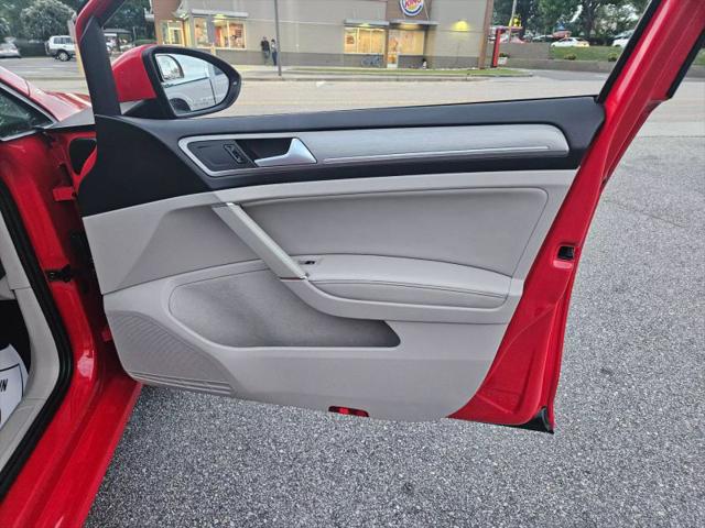 2015 Volkswagen Golf TSI S 4-Door