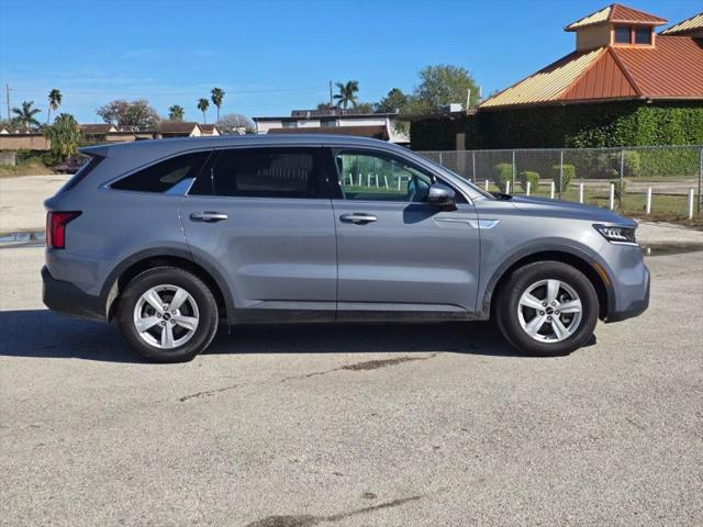 2023 Kia Sorento LX