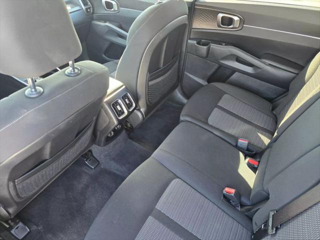 2023 Kia Sorento LX