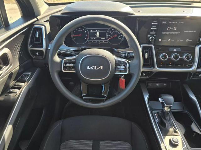 2023 Kia Sorento LX