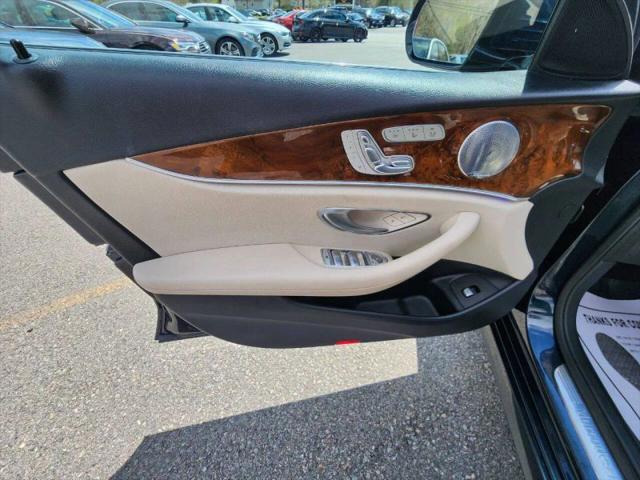 2017 Mercedes-Benz E-CLASS E 300 E 300 4MATIC Sedan 4D