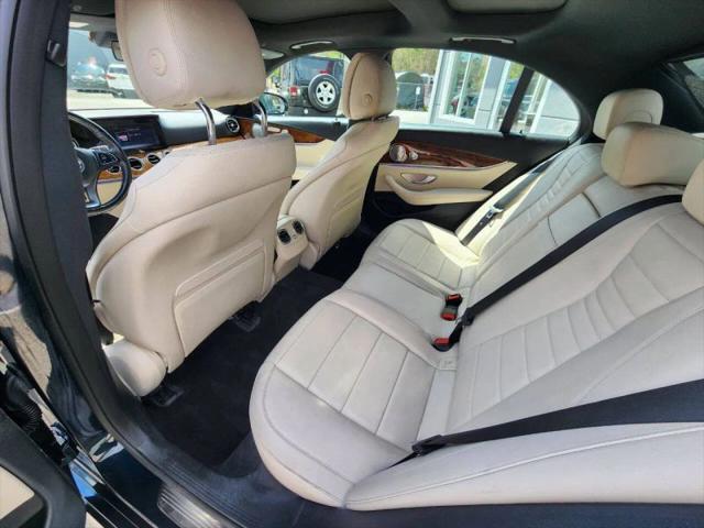2017 Mercedes-Benz E-CLASS E 300 E 300 4MATIC Sedan 4D