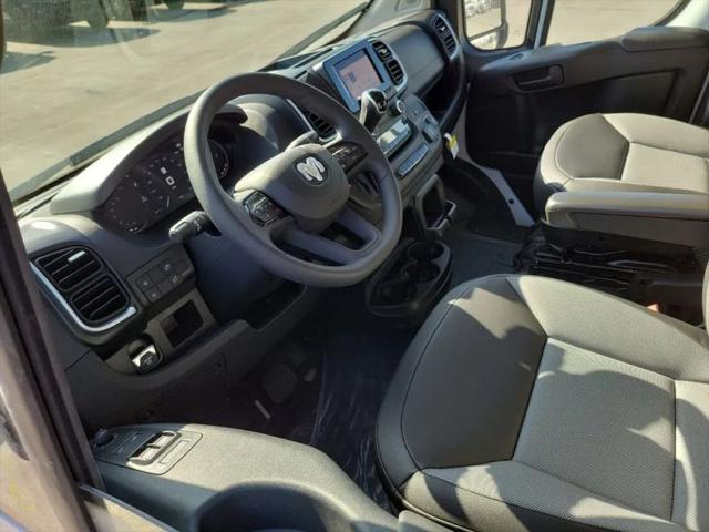 2025 Ram ProMaster Cargo Van SLT Low Roof 136" WB