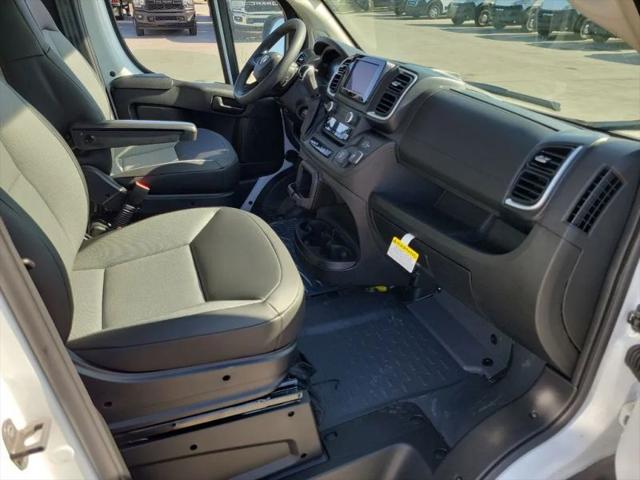 2025 Ram ProMaster Cargo Van SLT Low Roof 136" WB