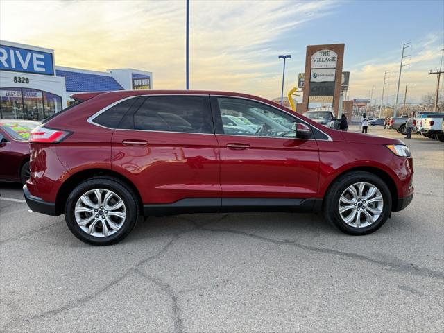 2022 Ford Edge Titanium