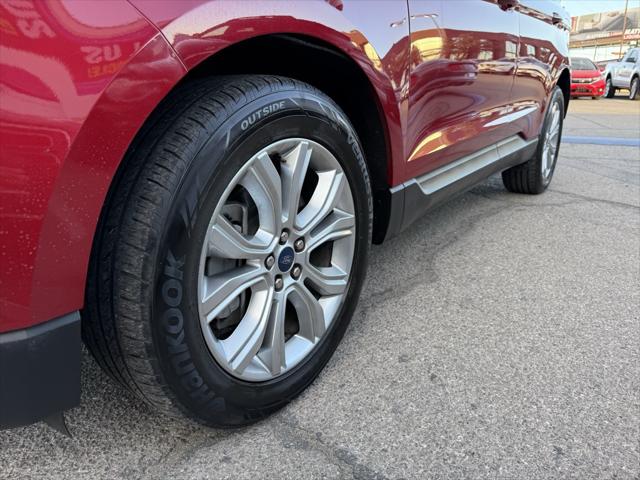 2022 Ford Edge Titanium