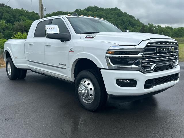 2025 RAM Ram 3500 RAM 3500 LIMITED MEGA CAB 4X4 64 BOX