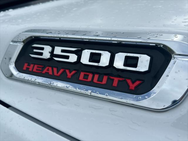 2025 RAM Ram 3500 RAM 3500 LIMITED MEGA CAB 4X4 64 BOX
