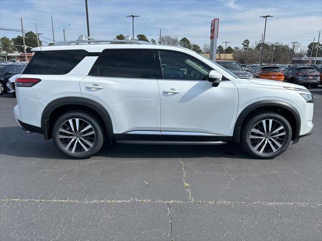 2025 Nissan Pathfinder Platinum FWD