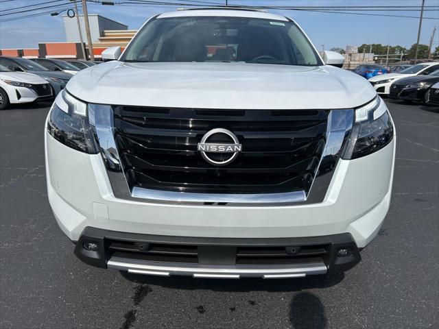 2025 Nissan Pathfinder Platinum FWD