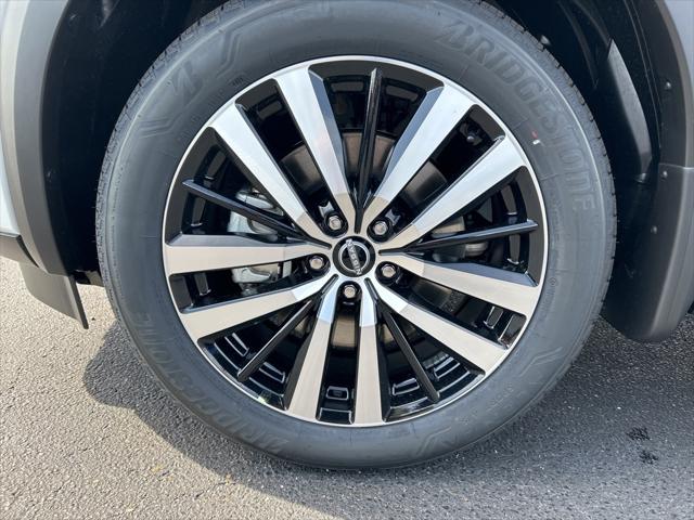 2025 Nissan Pathfinder Platinum FWD