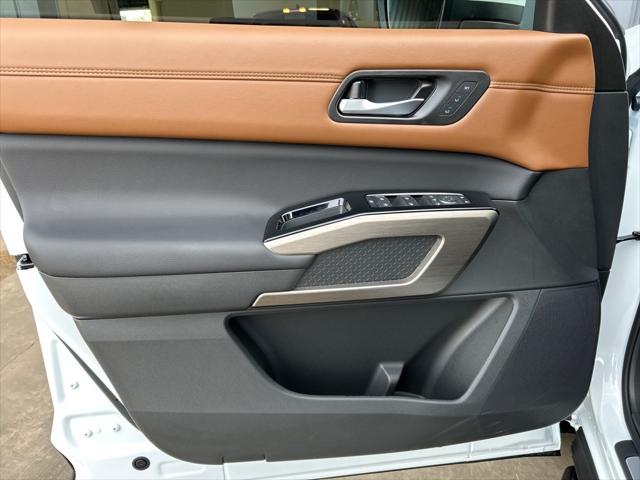 2025 Nissan Pathfinder Platinum FWD