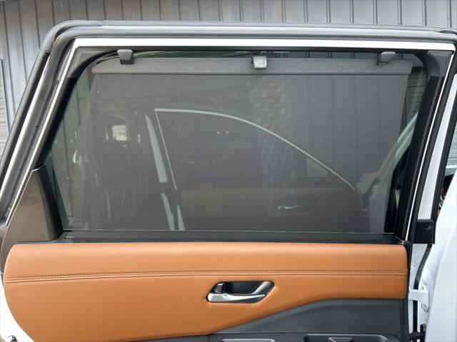 2025 Nissan Pathfinder Platinum FWD
